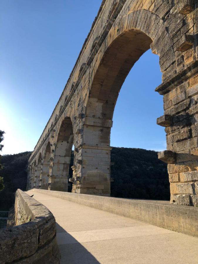 Studio Havre De Paix Au Pont Du Gard Piscine Et Jacuzzi Chez Valerie Payre Vers Pont du Gard Luaran gambar