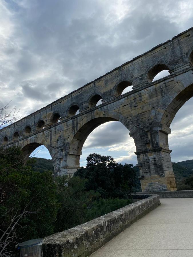 Studio Havre De Paix Au Pont Du Gard Piscine Et Jacuzzi Chez Valerie Payre Vers Pont du Gard Luaran gambar