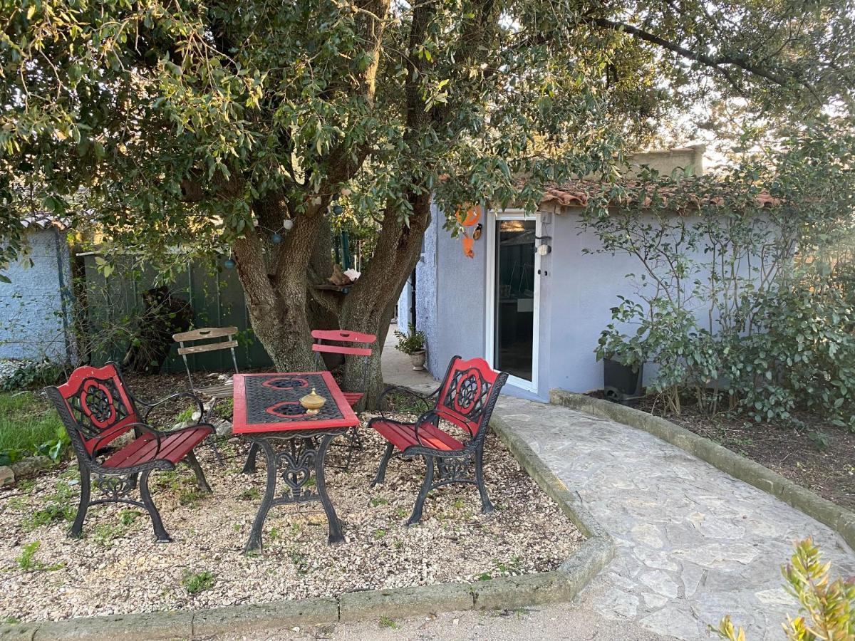 Studio Havre De Paix Au Pont Du Gard Piscine Et Jacuzzi Chez Valerie Payre Vers Pont du Gard Luaran gambar
